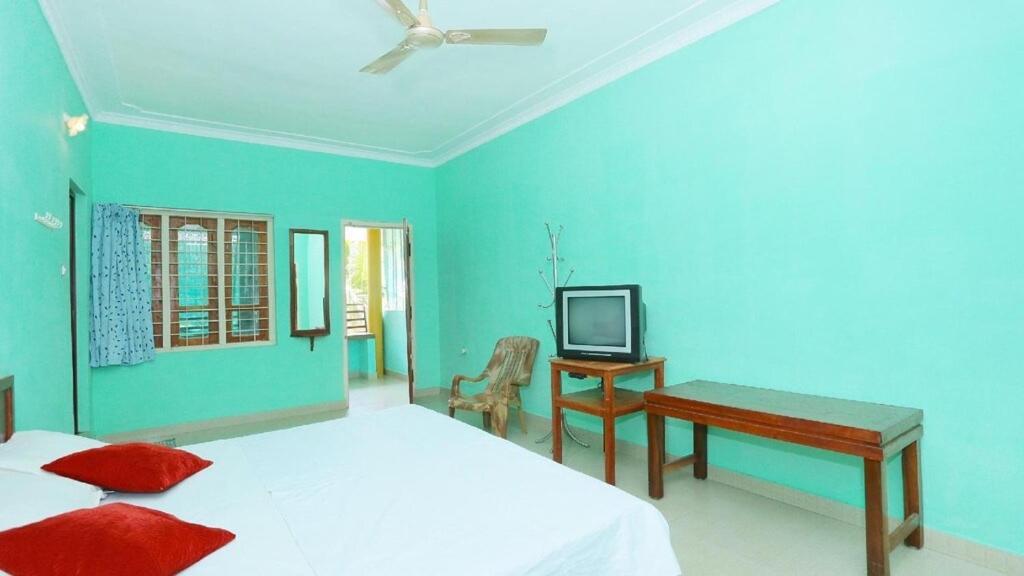 Hill Green Home Stay Thekkady Exterior photo